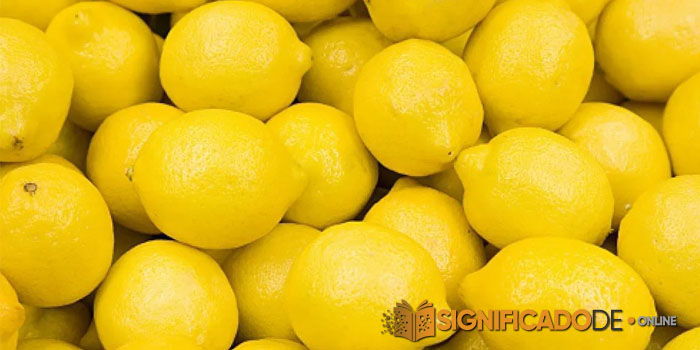soñar con limones amarillos
